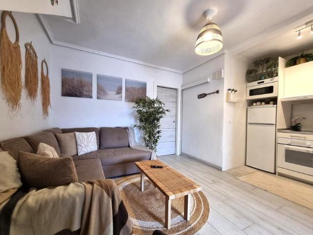 Bungalow en alquiler en Torrevieja, Alicante