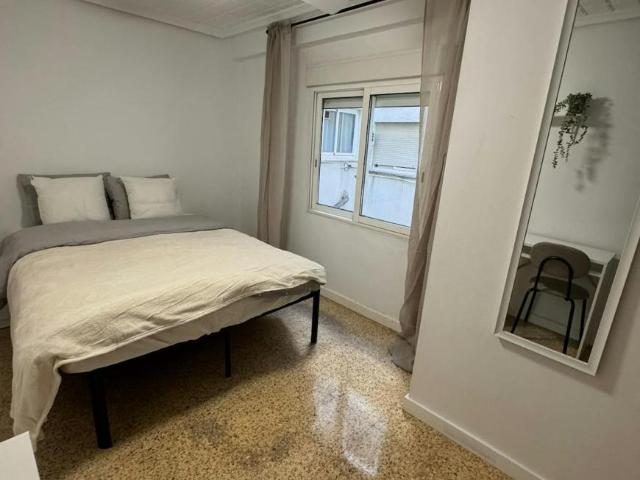 Habitación en alquiler en Alaquàs, Barri dels Ollers