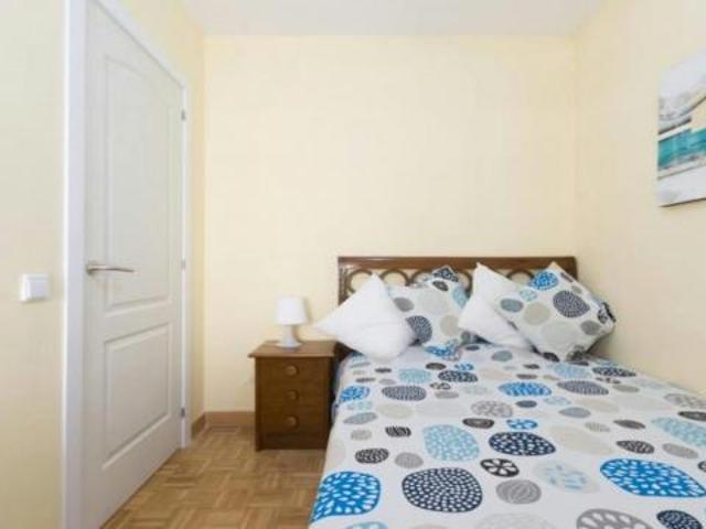Habitación en alquiler en Alcalá De Henares, Reyes Católicos