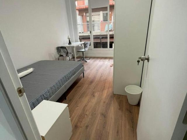 Habitación en alquiler en el Raval, Badalona