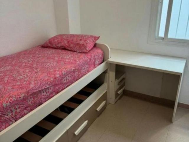 Habitación en alquiler en Barriada Las Ganchozas 1ª Fase, Dos Hermanas