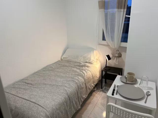 Habitación en alquiler en La Avanzada - La Cueva, Fuenlabrada