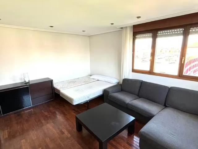 Habitación en alquiler en Arriaga-Lakua, Gasteizko kuadrilla
