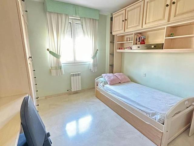 Habitación en alquiler en Granada, Zaidín - Vergeles