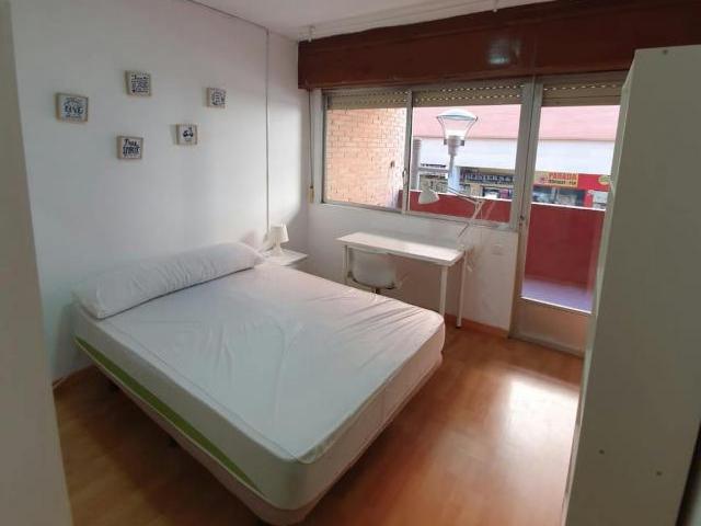Habitación en alquiler en Granada, Ronda