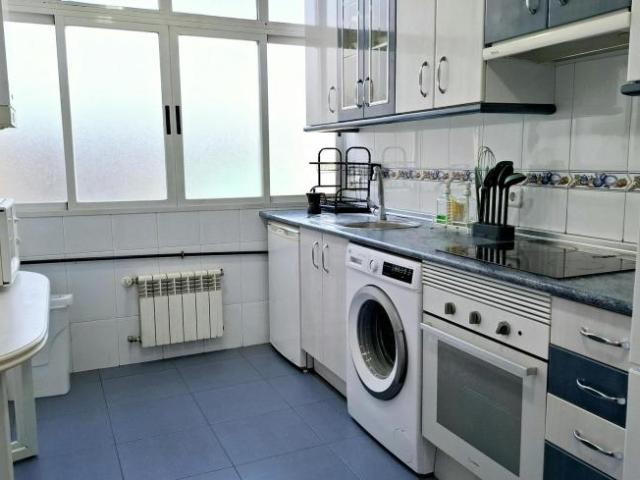 Habitación en alquiler en Zarzaquemada, Leganés