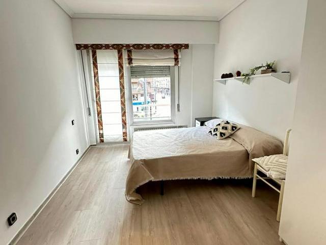Habitación en alquiler en Las Gaunas, Logroño