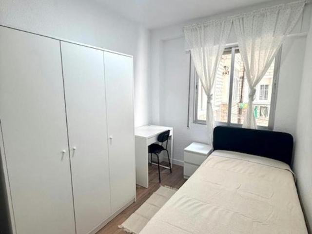 Habitación en alquiler en Iviasa, Móstoles