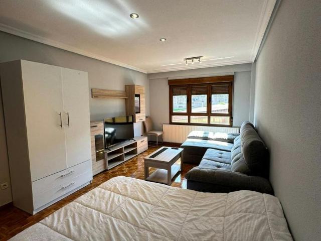 Habitación en alquiler en Fozaneldi, Oviedo