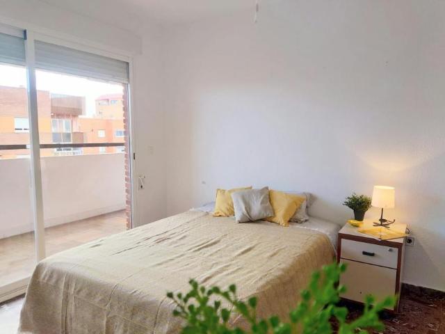 Habitación en alquiler en Paterna, Urbanització Terramelar