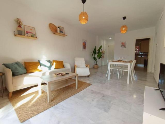 Apartamento en alquiler en Artola, Costa del Sol Occidental