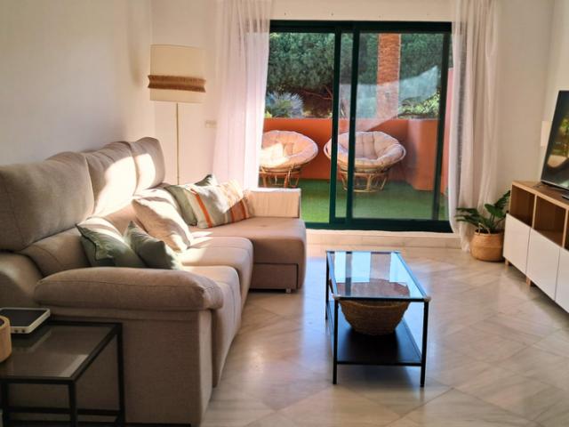Apartamento en alquiler en Artola, Costa del Sol Occidental