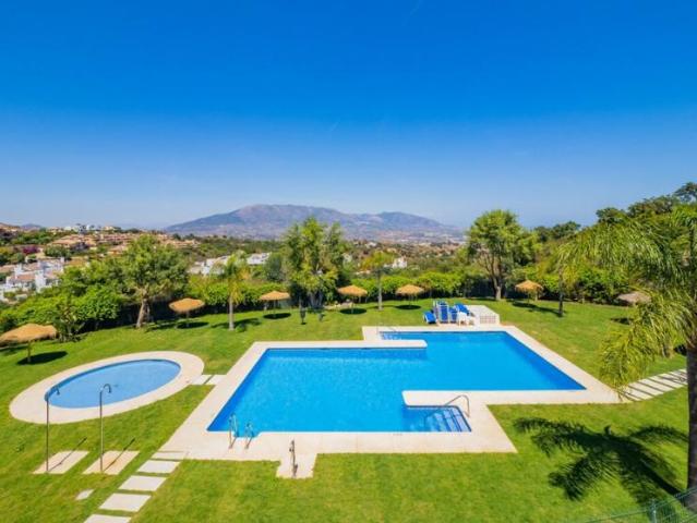 Apartamento en alquiler en Ojén, Urbanización Las Jacarandas