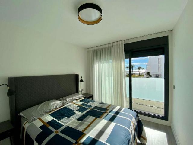 Apartamento en alquiler en Vélez-málaga, Caleta 2000