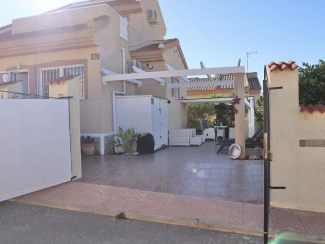 Casa en alquiler en Rojales