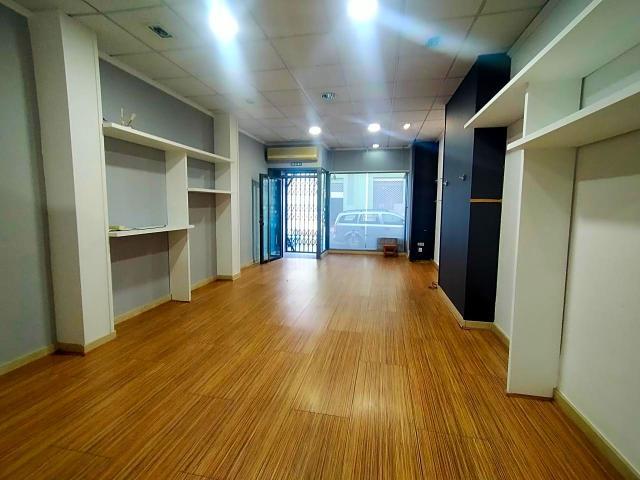 Local Comercial en alquiler en Oliva