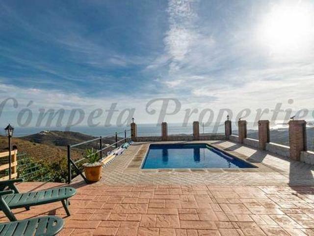 Villa en alquiler en Torrox