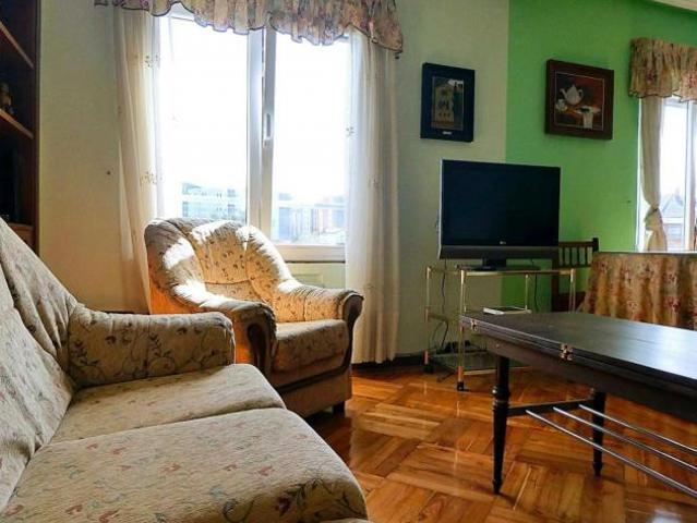 Apartamento en alquiler en Avilés, Versalles