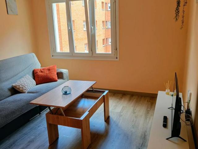Apartamento en alquiler en El Llano, Gijón