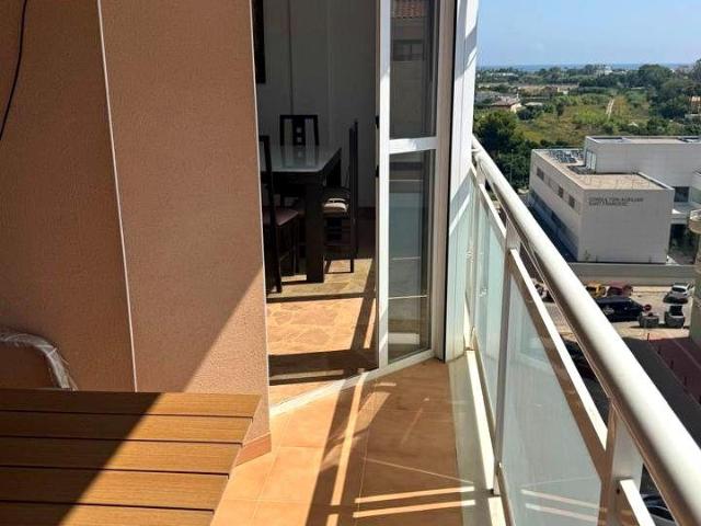 Apartamento en alquiler en Oliva