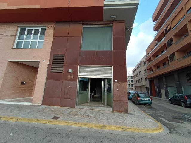 Local Comercial en alquiler en Oliva