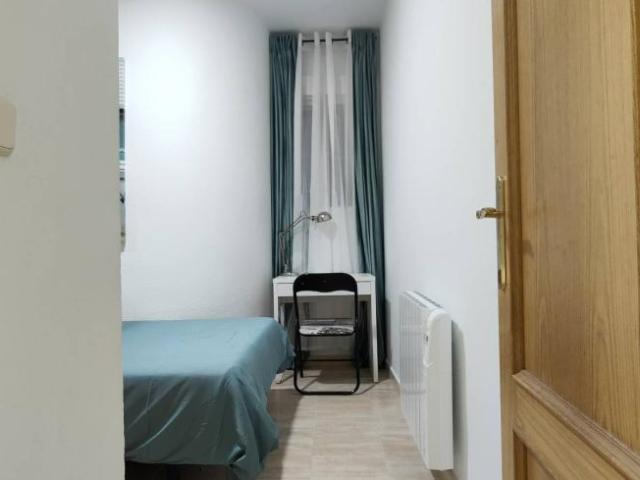 Habitación en alquiler en Alcalá De Henares, Madrid