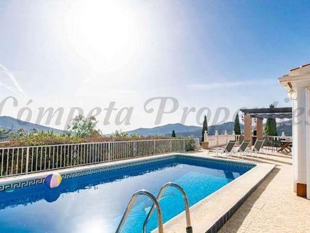 Villa en alquiler en Cómpeta