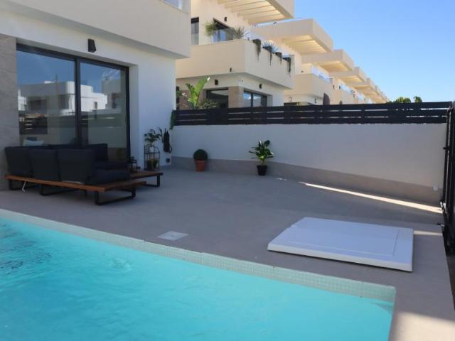 Chalet en alquiler en Los Montesinos, Alacant / Alicante