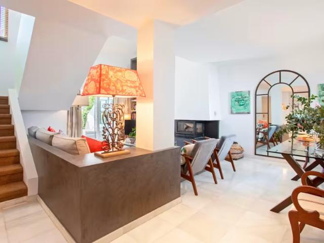 Apartamento en alquiler en Nueva Andalucía, Costa del Sol Occidental