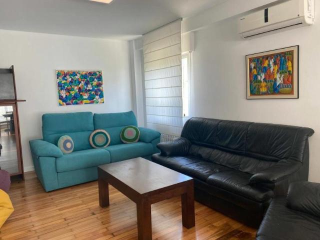 Casa en alquiler en Aríns, Santiago