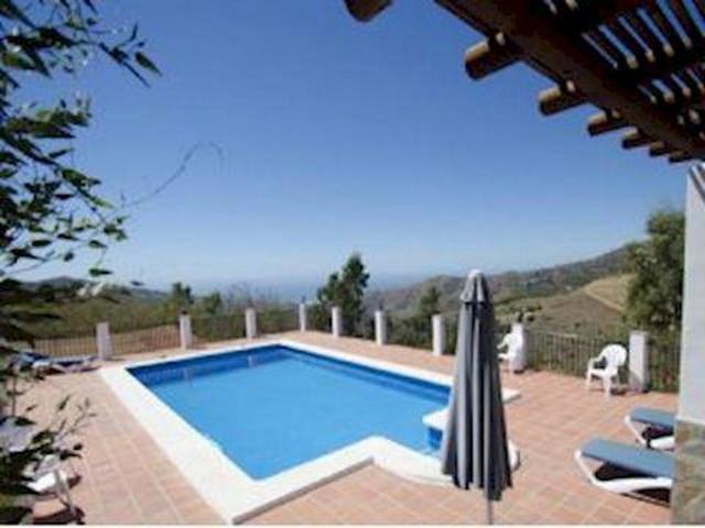 Villa en alquiler en Cómpeta