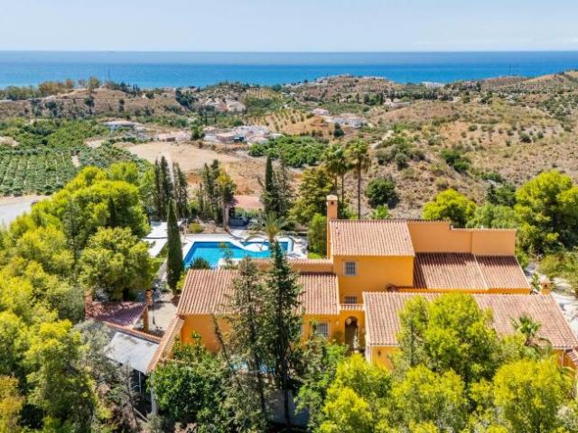 Casa en alquiler en Benajarafe, La Axarquía