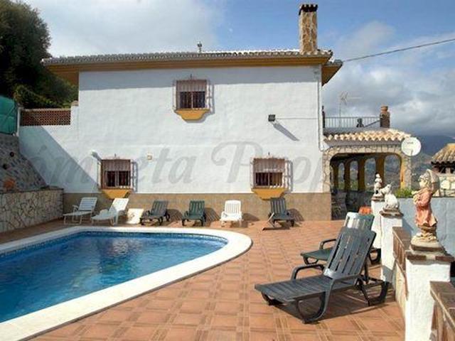 Villa en alquiler en Torrox