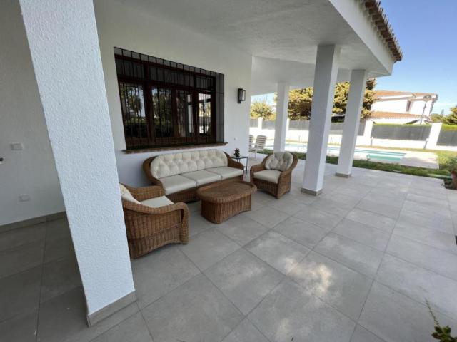 Casa en alquiler en Chilches, La Axarquía