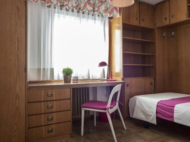 Habitación en alquiler en Alcalá De Henares, Madrid
