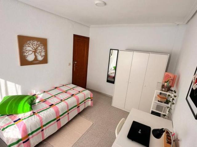 Habitación en alquiler en Alicante, Valencia