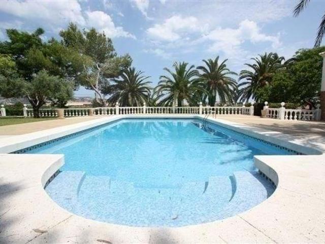 Villa en alquiler en Alicante
