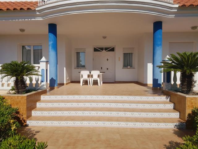 Casa en alquiler en A Lama