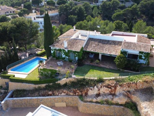 Villa en alquiler en Jávea, La Corona