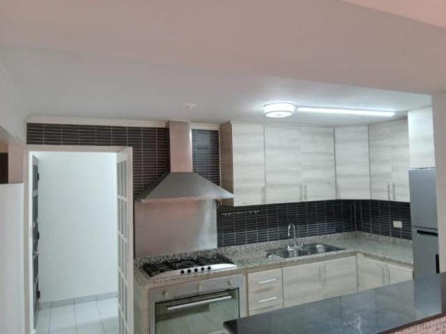 Alquiler apartamento san francisco, calle 74 línea blanca