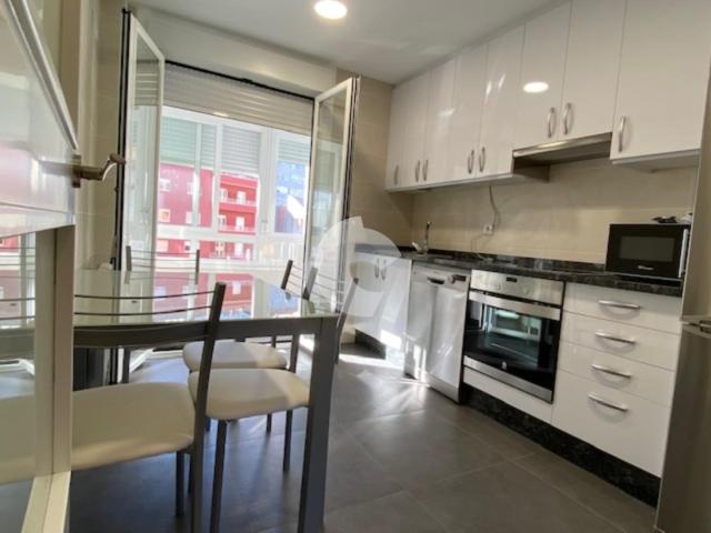 Apartamento en alquiler en Centro, Ourense