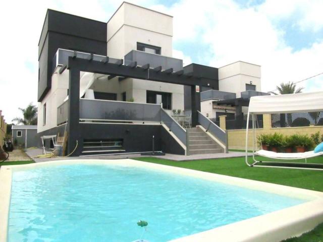 Villa en alquiler en Sant Joan D'alacant, Benimagrell