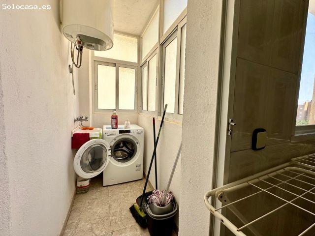 Piso en alquiler en 500 Viviendas, Almería