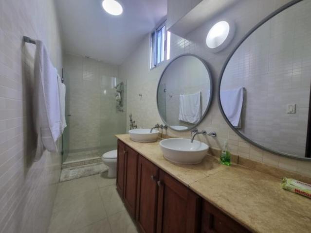 Alquiler de apartamento semi amoblado en san francisco, panamá