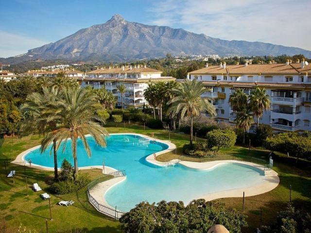 Casa en alquiler en Nueva Andalucía, Costa del Sol Occidental
