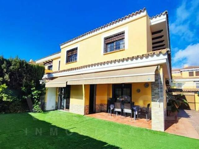 Casa en alquiler en Sevilla