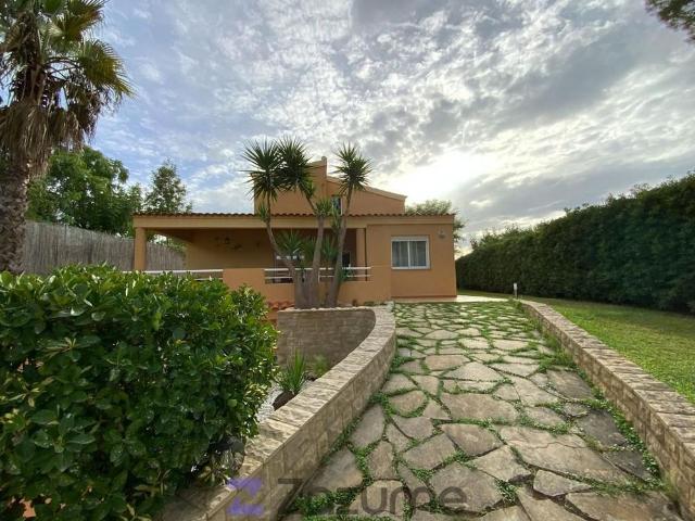 Casa en alquiler en Cheste, València / Valencia