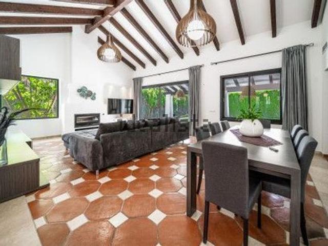 Casa en alquiler en Resinera-Voladilla, Costa del Sol Occidental