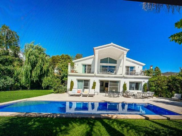Casa en alquiler en Rícmar, Costa del Sol Occidental