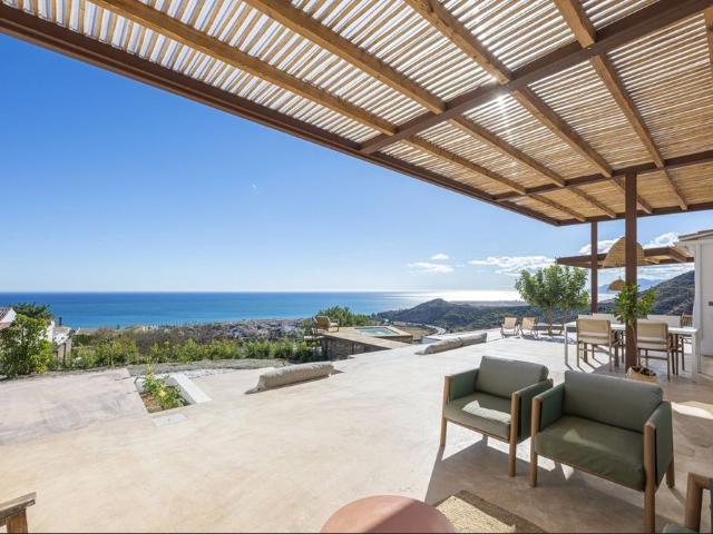 Casa en alquiler en La Cala del Moral, La Axarquía